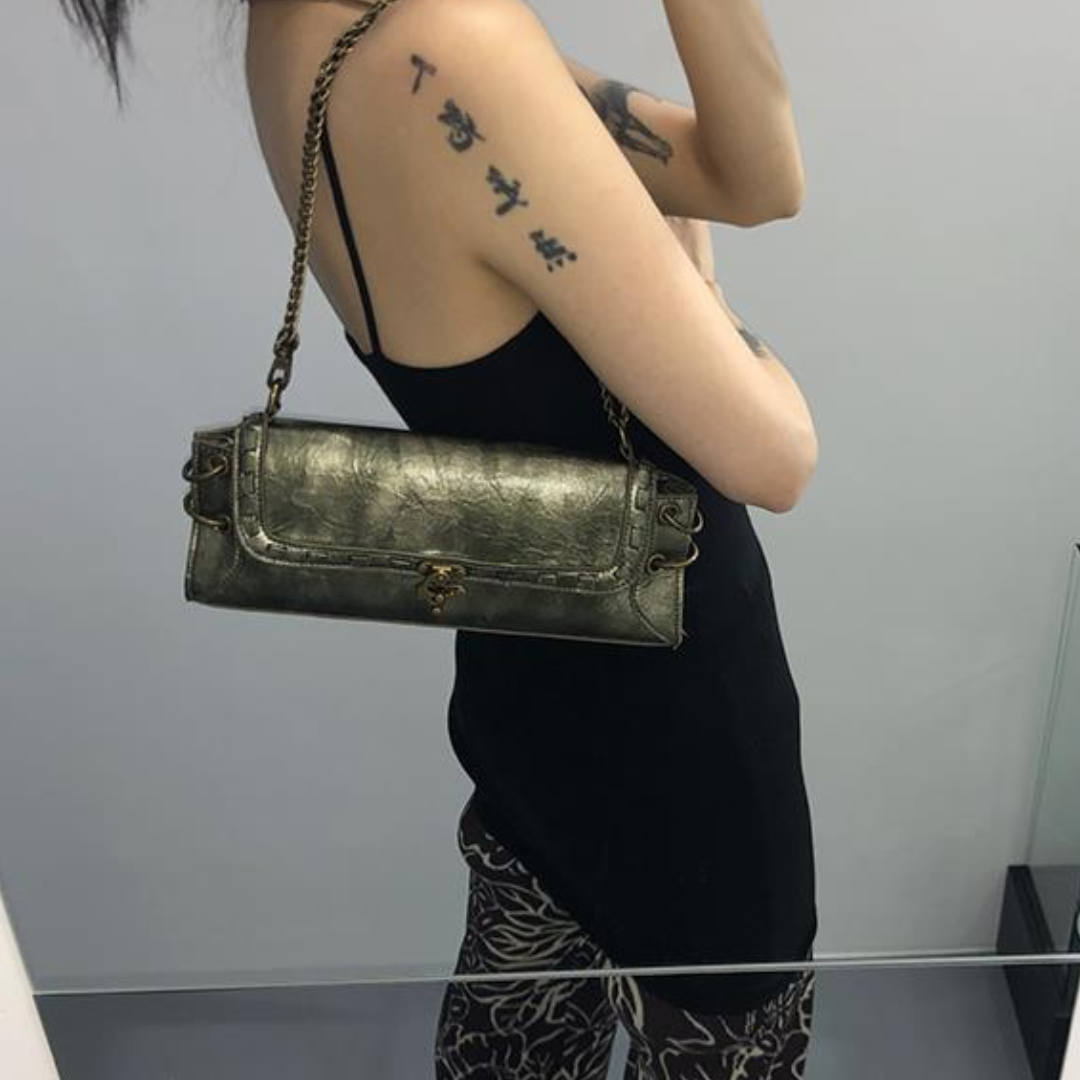 Elara Vintage Chain Clutch
