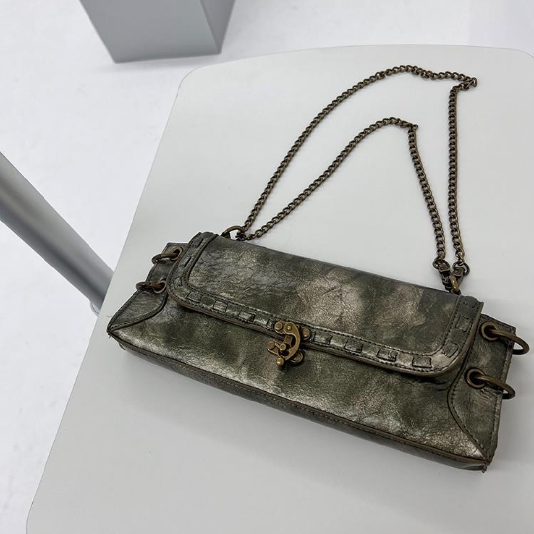 Elara Vintage Chain Clutch