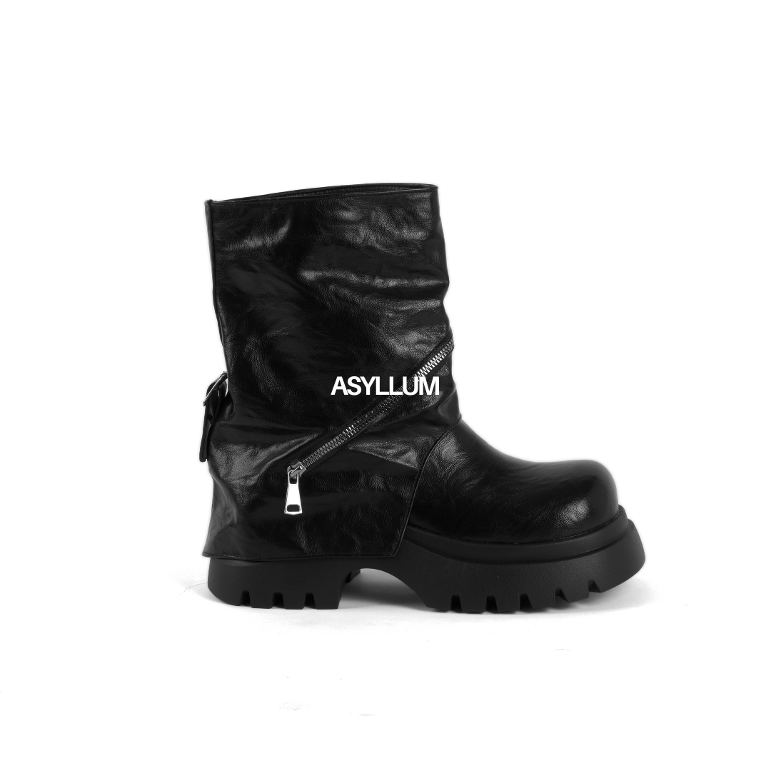 Nola Hyperlug Boots