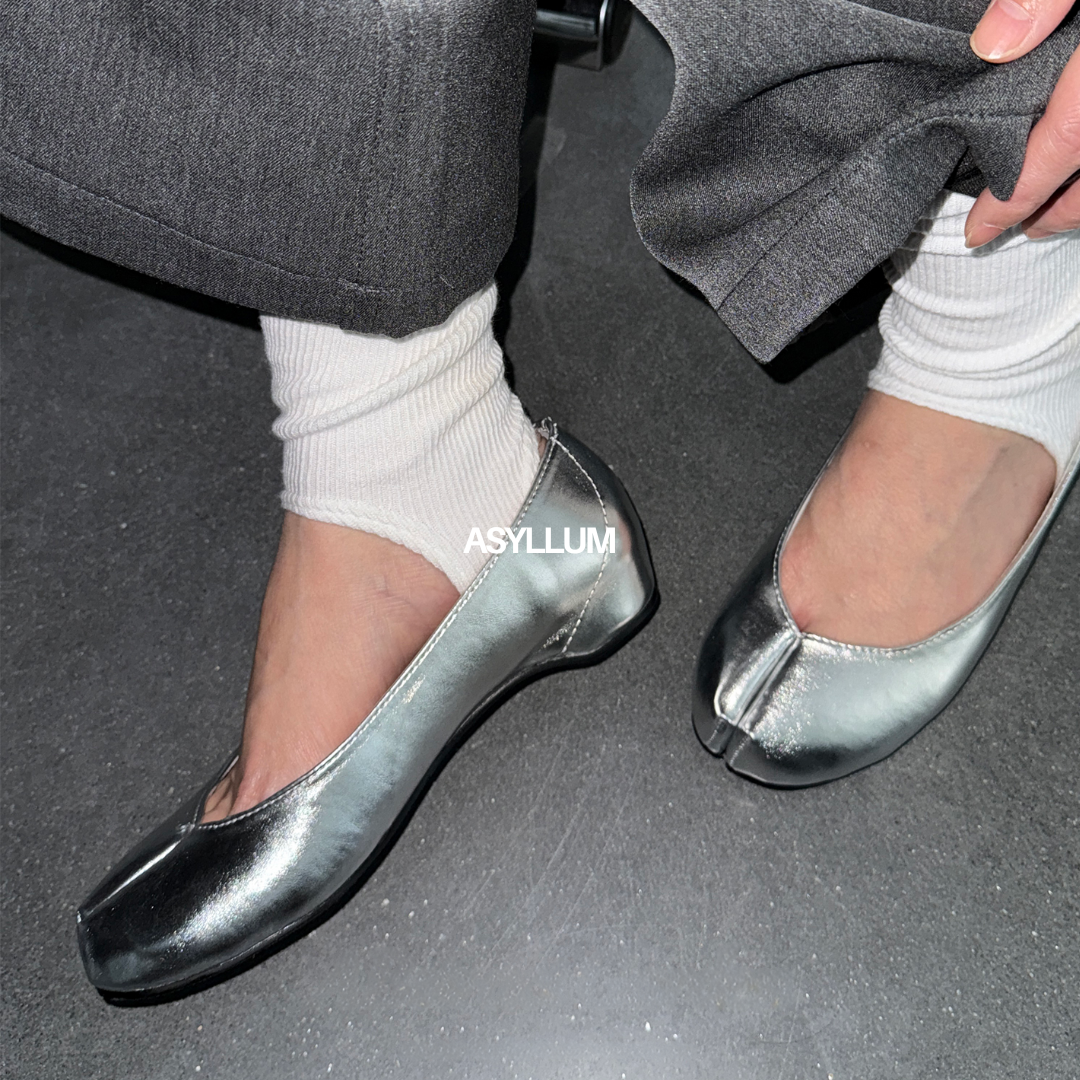 Mina Tabi Flats