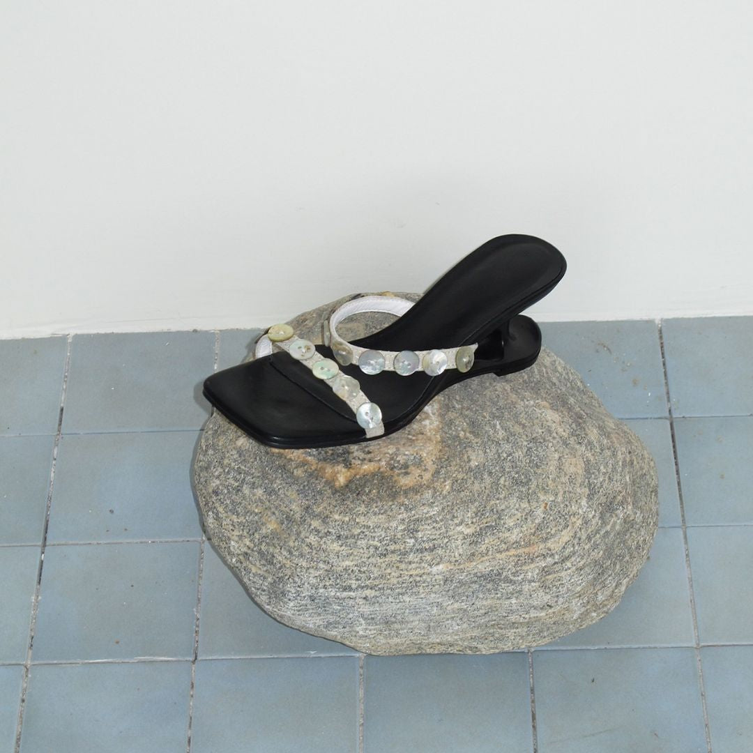 Vianne Shell Button Sandals-3