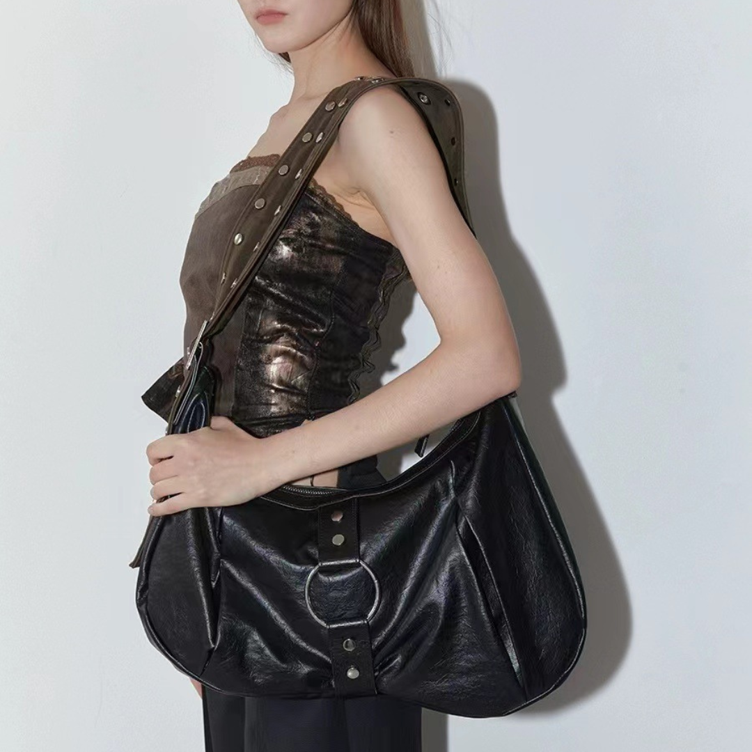 Venus Saddle Hobo Bag